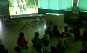 "Źródełko zdrowej wody" - przedstawienie on-line Teatr Skrzat