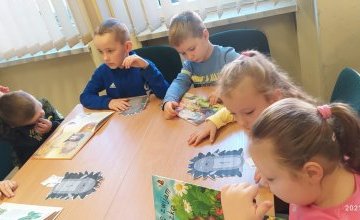"Dzień Jeża" - zajęcia biblioteczne gr. 0A