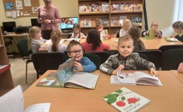 "Piegowate opowiadania" - zajęcia biblioteczne gr. 5-latki