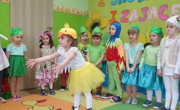 „Święta Wielkanocne z jajkiem i zającem” - przedstawienie 4-latków