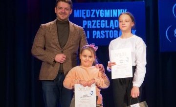 Nadia odebrała nagrodę za II miejsce w Międzygminnym Przeglądzie Kolęd i Pastorałek