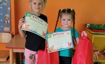 Wygrana Michaliny i Alicji w ekologicznym konkursie plastycznym pt. "Zielone urodziny"