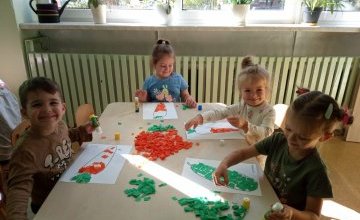 4-latki poznają owoce i warzywa