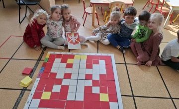 Kodowanie na dywanie - gr. 4-latków