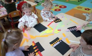 Freblowska przeplatanka i Szybki obraz w ramach projektu edukacyjnego "Zabawa sztuką" - gr. 4-latków