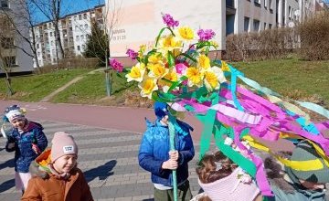 Wiosenny korowód z Marzanną