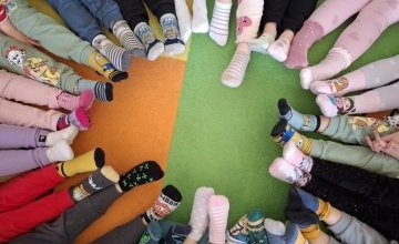 Dzień Kolorowej Skarpetki czyli Światowy Dzień Zespołu Downa - gr. 4-latków