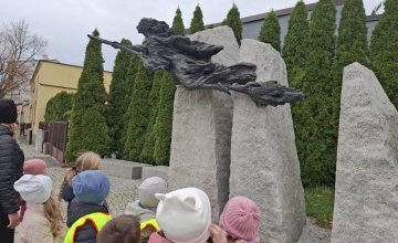 Poznajemy historię naszego miasta - Śladami legend