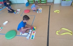 Kodowanie na dywanie  - grupa 3-latków (5)