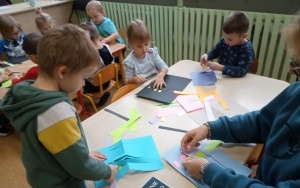 Freblowska przeplatanka i Szybki obraz w ramach projektu edukacyjnego "Zabawa sztuką" - gr. 4-latków (3)