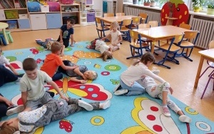 „Zebra na ulicy i w okolicy - bezpieczne przedszkolaki w każdej przestrzeni” - projekt edukacyjny (2)