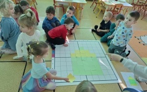 Podsumowanie Ogólnopolskiego Programu "Kodowanie na dywanie" - gr. 4-latków (16)