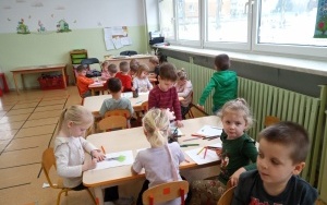 "Malarka dusz" oraz "Laboratorium koloru" - projekt "Zabawa sztuką" - gr. 4-latków (2)