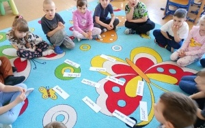,,Nie wyrzucaj do śmieci wszystkiego co leci - recykling na co dzień” - grupa 0A (3)