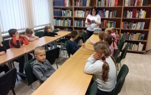 Międzynarodowy Dzień Psa Ratowniczego - zajęcia biblioteczne gr. 0A (1)