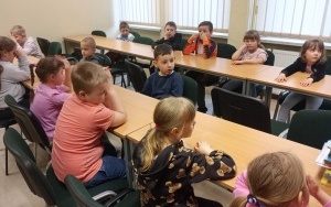 Międzynarodowy Dzień Psa Ratowniczego - zajęcia biblioteczne gr. 0A (2)