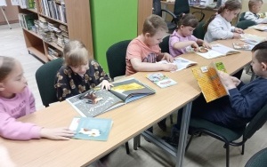 Międzynarodowy Dzień Psa Ratowniczego - zajęcia biblioteczne gr. 0A (5)