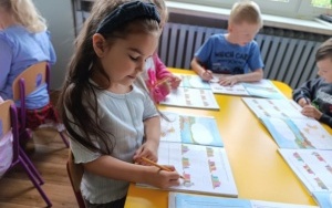 Dzień Bibliotekarza i Bibliotek - gr. 0B i 5-latki (2)