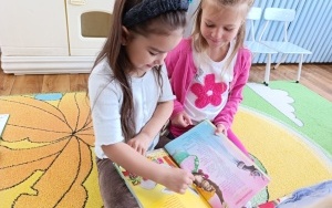 Dzień Bibliotekarza i Bibliotek - gr. 0B i 5-latki (5)