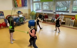 Podsumowanie zajęć szermierki w ramach projektu "Od przedszkolaka do olimpijczyka" (1)