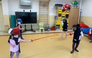 Podsumowanie zajęć szermierki w ramach projektu "Od przedszkolaka do olimpijczyka" (4)