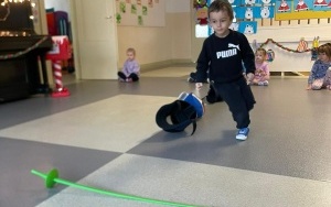 Podsumowanie zajęć szermierki w ramach projektu "Od przedszkolaka do olimpijczyka" (10)