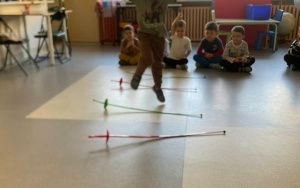 Podsumowanie zajęć szermierki w ramach projektu "Od przedszkolaka do olimpijczyka" (9)