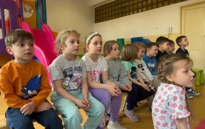 „Afrykańska szczypta muzyki” - warsztaty bębniarskie (1)