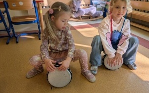 „Afrykańska szczypta muzyki” - warsztaty bębniarskie (18)