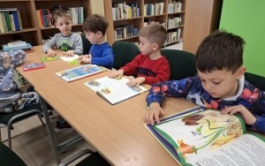 Zajęcia biblioteczne - gr. 0B (9)