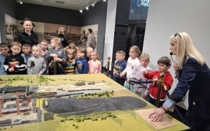 Wycieczka do Cechowni Muzeum Saturn - gr. 0B (2)