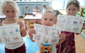 „Uczymy się bezpieczeństwa - zajęcia w ramach akcji „Bezpieczne wakacje” i „Bezpieczna woda" (1)