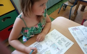 „Uczymy się bezpieczeństwa - zajęcia w ramach akcji „Bezpieczne wakacje” i „Bezpieczna woda" (2)