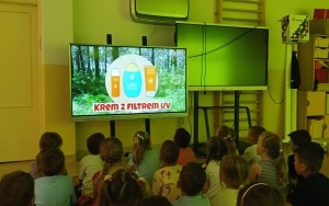 „Uczymy się bezpieczeństwa - zajęcia w ramach akcji „Bezpieczne wakacje” i „Bezpieczna woda" (4)