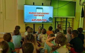 „Uczymy się bezpieczeństwa - zajęcia w ramach akcji „Bezpieczne wakacje” i „Bezpieczna woda" (5)