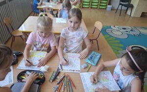 „Uczymy się bezpieczeństwa - zajęcia w ramach akcji „Bezpieczne wakacje” i „Bezpieczna woda" (8)