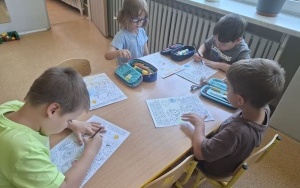 „Uczymy się bezpieczeństwa - zajęcia w ramach akcji „Bezpieczne wakacje” i „Bezpieczna woda" (9)