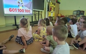 „Uczymy się bezpieczeństwa - zajęcia w ramach akcji „Bezpieczne wakacje” i „Bezpieczna woda" (11)
