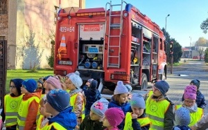 Wycieczka do Ochotniczej Straży Pożarnej - gr. 0A i 4-latki (4)