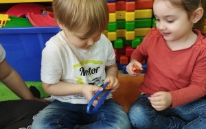 Zabawy na ścieżce sensorycznej - gr. 3, 4-latków (2)