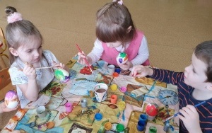 Wielkanocne przygotowania w naszym przedszkolu (5)