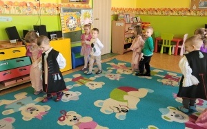 Międzynarodowy Dzień Tańca - grupa 3-latków (4)
