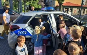 Spotkanie z policjantami w grupie 3 i 4-latków (12)